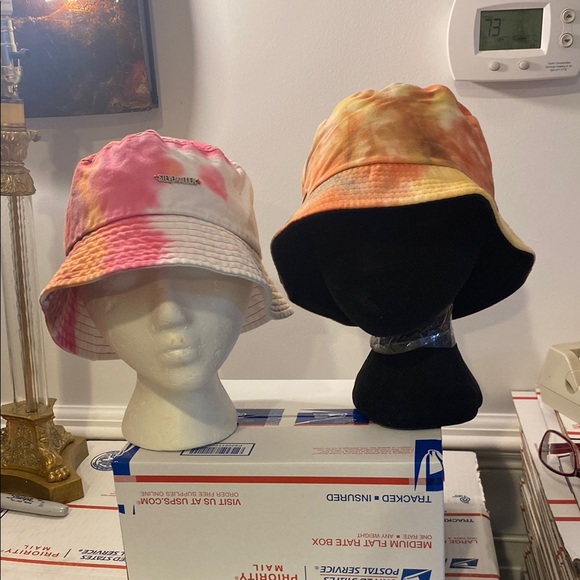 Steve Madden Accessories - Pair of Steve Madden Hats one size good condition